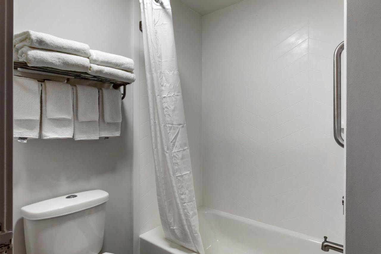 Comfort Inn Mount Pleasant - Расин Екстериор снимка